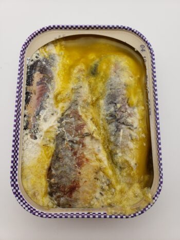 Image of Ferrigno sardines with butter and thyme open tin