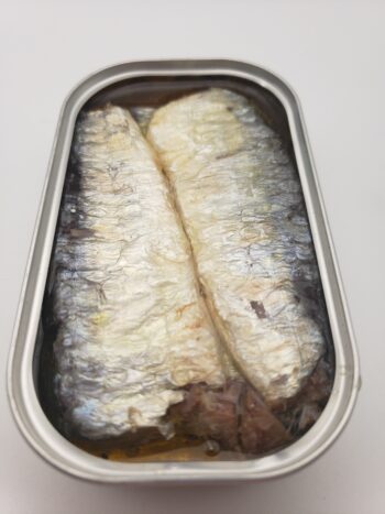 Image of Yurrita sardines open tin