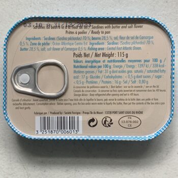 Image of the back of a tin of Ferrigno La Bonne Mer La Sardines in Butter with Fleur de Sel from Camargue