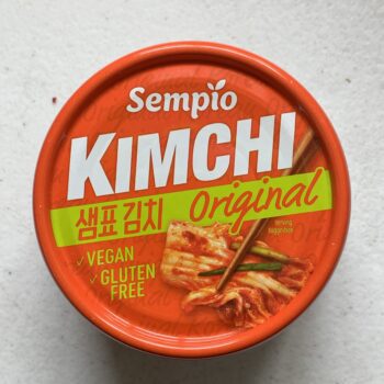 Image of the top of a can of Sempio Kimchi, Original