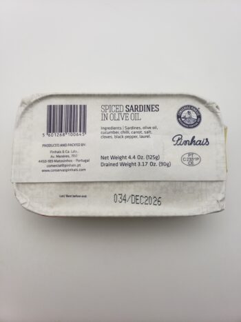 Image of Pinhais spiced sardines label