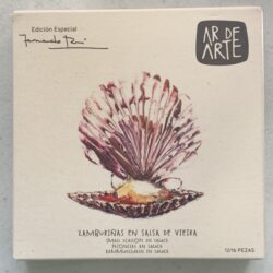 Image of the front of a package of Ar de Arte Small Scallops in Vieira Sauce 12/16, Fernando Rei Edition