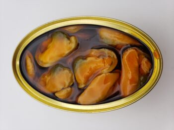 Image of Real Conservera mussels 1920 open tin view