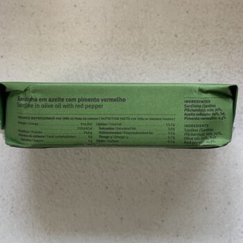 Image of the side panel of a package of Sardinha Sardines in Olive Oil with Red Bell Pepper