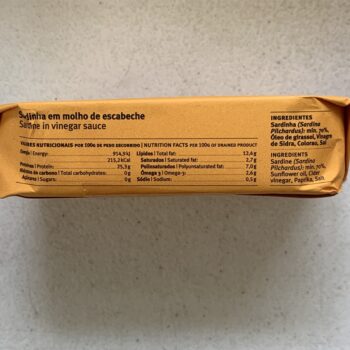 Image of the side panel of a package of Sardinha Sardines in Escabeche