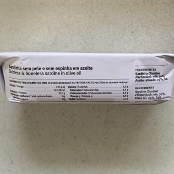 Image of the side panel of a package of Sardinha Skinless and Boneless Sardines in Olive Oil