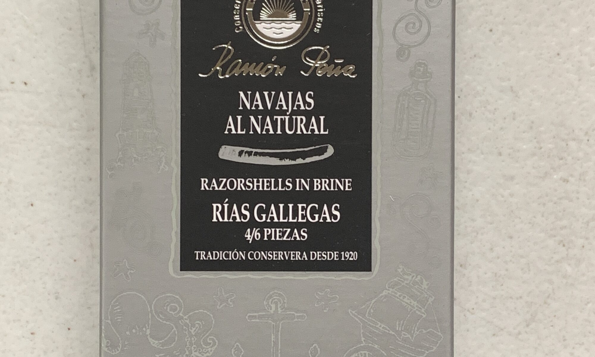 Image of the front of a package of Ramón Peña Razorshells (Navajas) in Brine 4/6, Silver Line